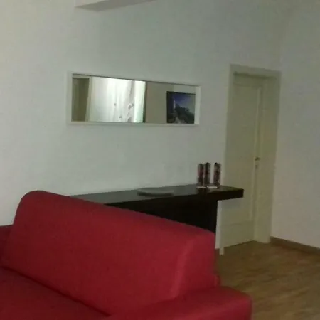 Apartment Poggetto Quattro Piano 1 *