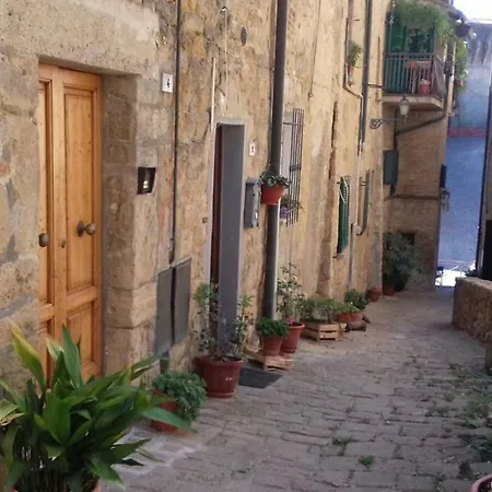 Apartment Poggetto Quattro Piano 1 *